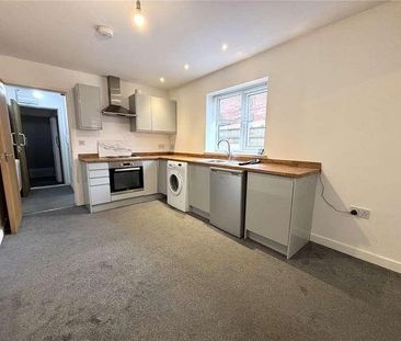 Wellingborough Road, Northampton, Northamptonshire, NN1 - Photo 2