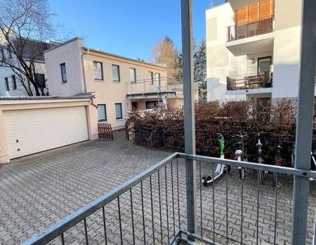 Praktische 1-Raum-Wohnung mit Balkon im Altbau in Dresden-Cotta! - Photo 1