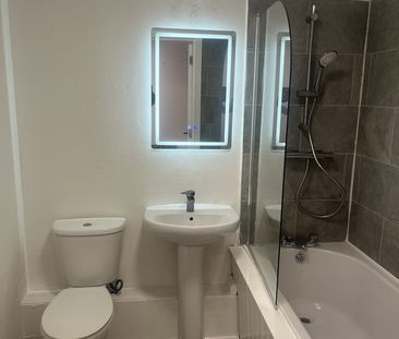 Room in a Shared Flat, Lincoln Gate, M4 - Photo 6