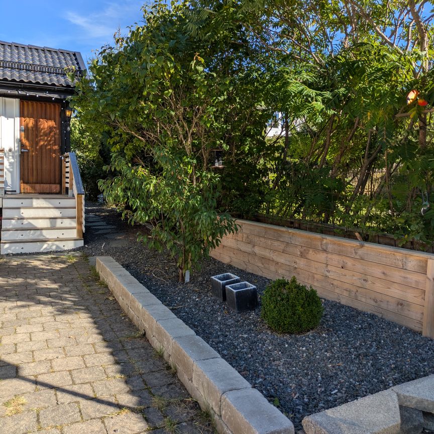 Vivelvägen, Åkersberga - Foto 1