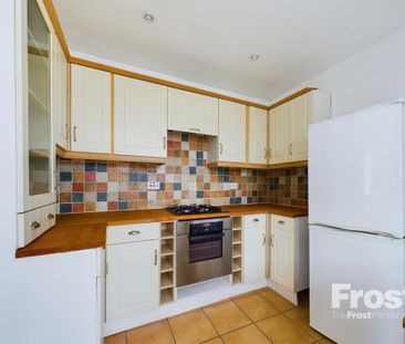 2 bedroom semi-detached house to rent - Photo 4