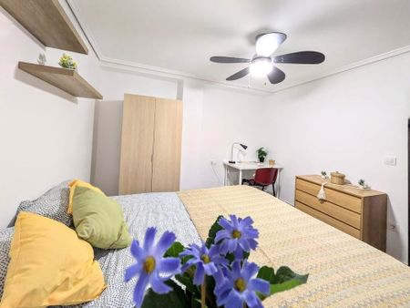 Carrer de Bailén, Burjassot, Valencian Community 46100 - Photo 5