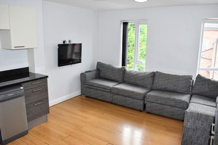 5 bedroom townhouse to rent - Photo 2