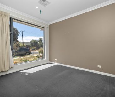 31c Lutana Crescent, Mitchell Park SA 5043 - Townhouse For Rent | D... - Photo 3
