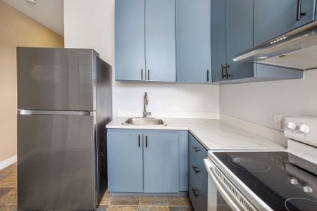 For Lease - 258 Park Street Unit# 1, Vanier and Kingsview Park, Ontario - Photo 5