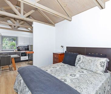 FULLY FURNISHED FLAT / UTILITIES INCLUDED - Photo 3