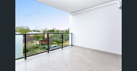 City-Facing Apartment with 2 Ensuites - $840pw Furnished - Photo 5