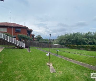 Newly Renovated Unit! - Photo 4