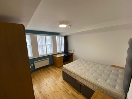 Room in a Shared Flat, Slater Street, L1 - Photo 4