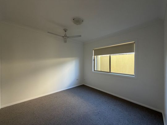 Beautiful Waterfront Four-Bedroom Home for Rent - Photo 1