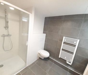 Location Appartement 2 pièces 36m² MARSEILLE 8ème - Photo 3