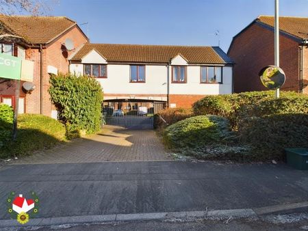 The Courtyard, Lysons Avenue - Photo 4