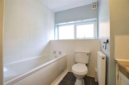 Park Place, Hillview Road, Woking, Surrey, GU22 - Photo 3