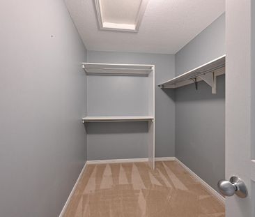 For Lease - 289 Harthill Way, Barrhaven, Ontario - Photo 2