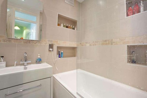 Flat A, Aubert Park, London, N5 - Photo 1