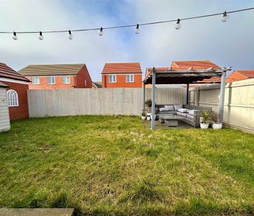 3 bedroom detached house to rent - Photo 4