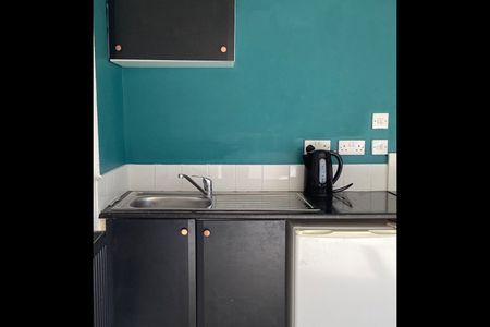 Studio Flat, Brentwood Road, BN1 - Photo 5