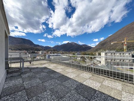 Appartamento triplex di 4 ½ locali, con 2 posteggi | 4 ½ Zimmer Triplex-Wohnung, mit 4 Parkplätze - Foto 2