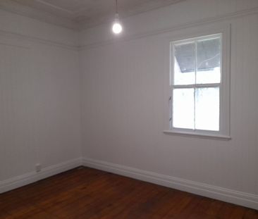 Stylish Inner-City Living in the Heart of Highgate Hill - Photo 5