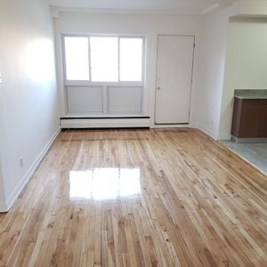 1 CH - 1 SDB - Montreal - $1,200 /mo - Photo 2