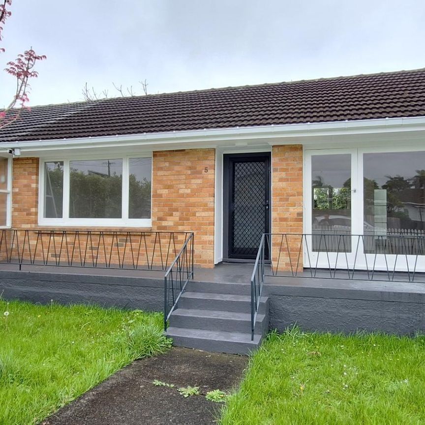 Renovated 2-Bedroom Waterview Unit – Move-In Ready! - Photo 1