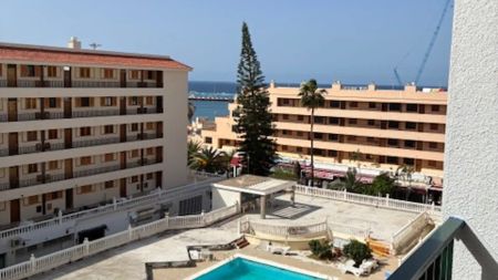Apartamento de alquiler en Calle del Valle Menéndez, 21, Los Cristianos - Photo 3