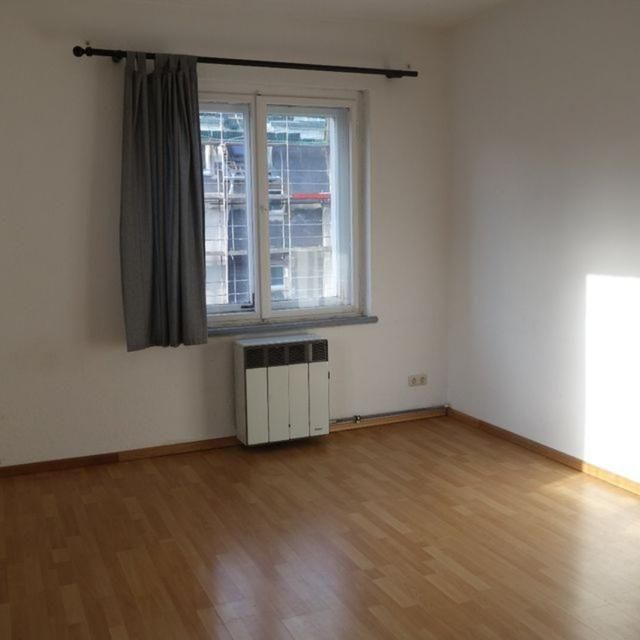 Studenten WG 4-Raum WE Kamin Wohnküche 2 Bäder, Altbauwohnung - Photo 1