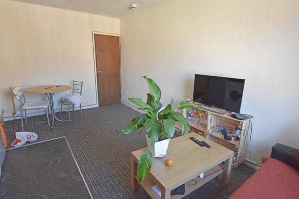 2 Bedroom Ground Floor Masionette - Photo 1