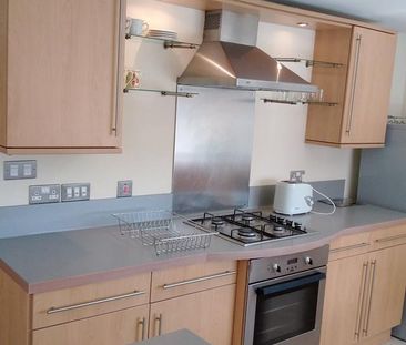 2 bedroom flat to rent - Photo 5