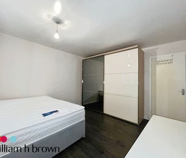 Kingston Hill Avenue, Romford - Photo 3