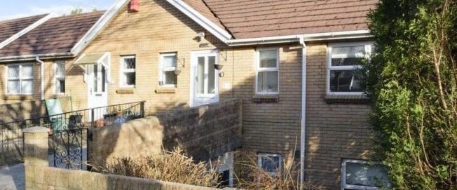 Ravenhill Road, Swansea, SA5 - Photo 1