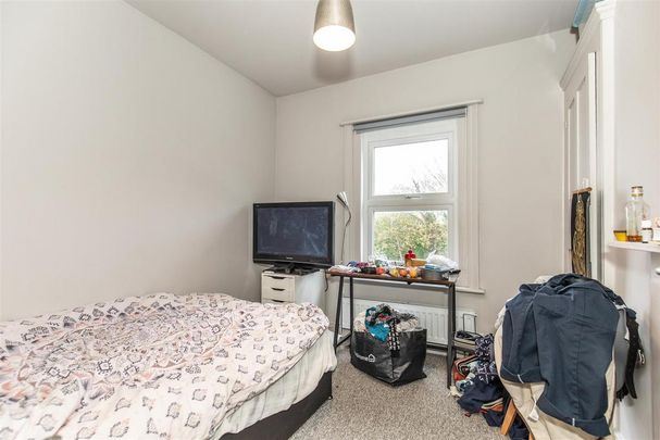 3 bedroom flat to rent - Photo 1