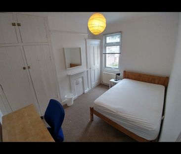 4 Bed Terraced House, Milner Road, BN2 - Photo 4