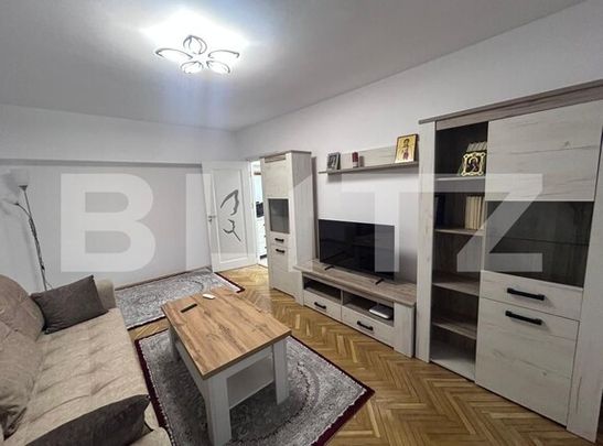 Apartament de inchiriat, cu 2 camere, 54 mp, zona ultracentra - Fotografie 1