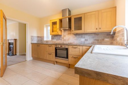 3 bedroom detached house to rent - Photo 5