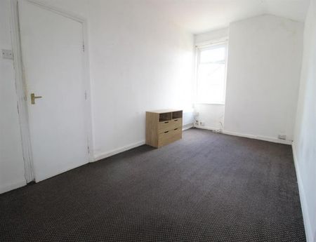 1 Bedroom Apartment To Let - Photo 2
