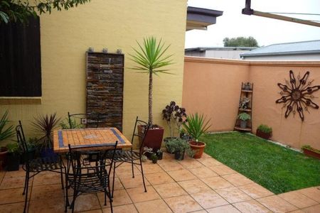 ** BOOK INSPECTION ONLINE ** ALL UTILITIES INCLUDED** - Photo 3