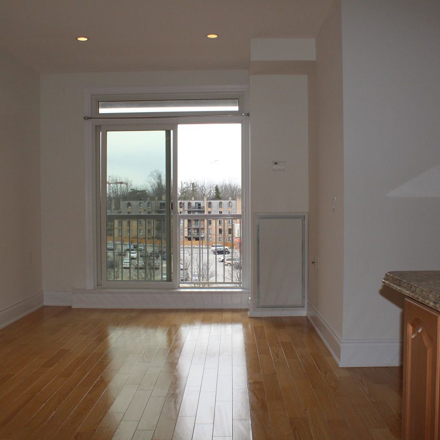 For Lease - 15450 Yonge Street Unit# 406, Aurora, Ontario - Photo 1