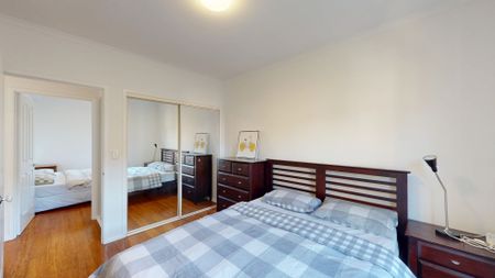 Fully Furnished 3-Bedroom Apartment Opposite Carlton Gardens with Private Car Space - Photo 4