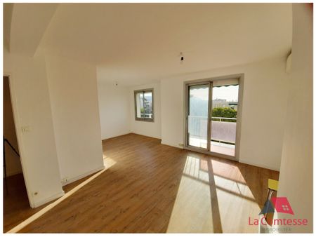 Location Appartement 3 pièces 62m² MARSEILLE 9ème - Photo 3