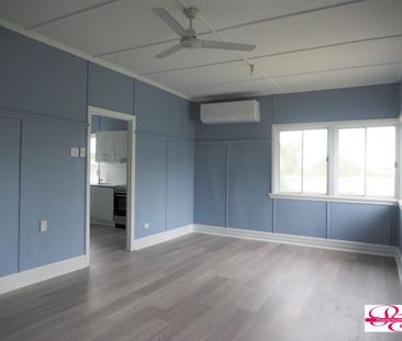 SPACIOUS EAST MOREE DELIGHT - Photo 3