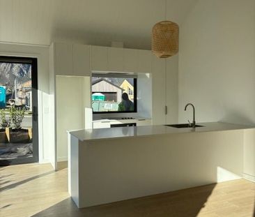 Stunning brand new 2 bedroom - Photo 2