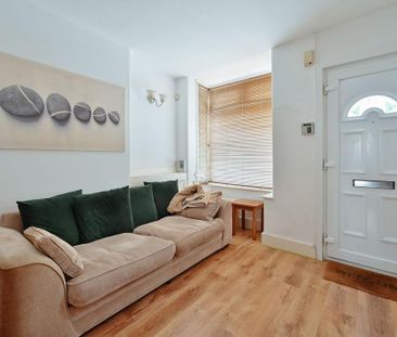 2 bedroom terraced house to rent - Photo 6