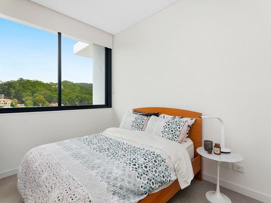 Elegant Living - Photo 1