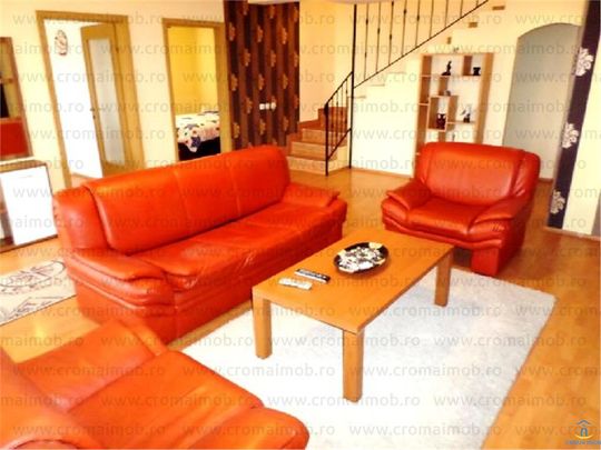 Inchiriere vila de lux 5 camere Exterior Est - Fotografie 1