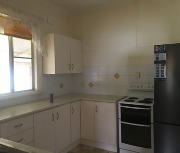 319 Oliver Street, Grafton, NSW 2460 - Photo 4