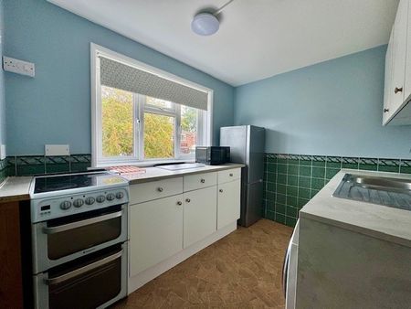 2 bedroom apartment to rent Cornwall Road, Midanbury, Southampton - Photo 5