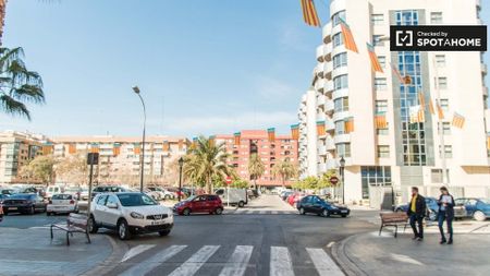 valencia, Valencian Community 46023 - Photo 2