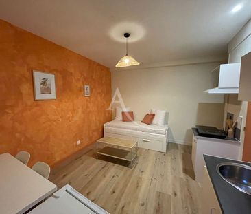 Location Appartement 1 pièce 17m² FONTENAY LE COMTE 85200 - Photo 1