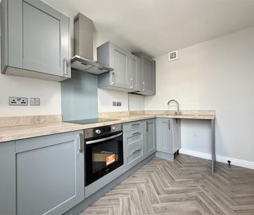 Flat 1, 23 High Street - Photo 3